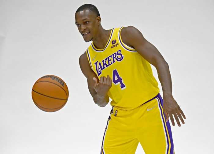 NBA历史总助攻次数榜单，詹姆斯居然超越保罗升第二，第一有多强