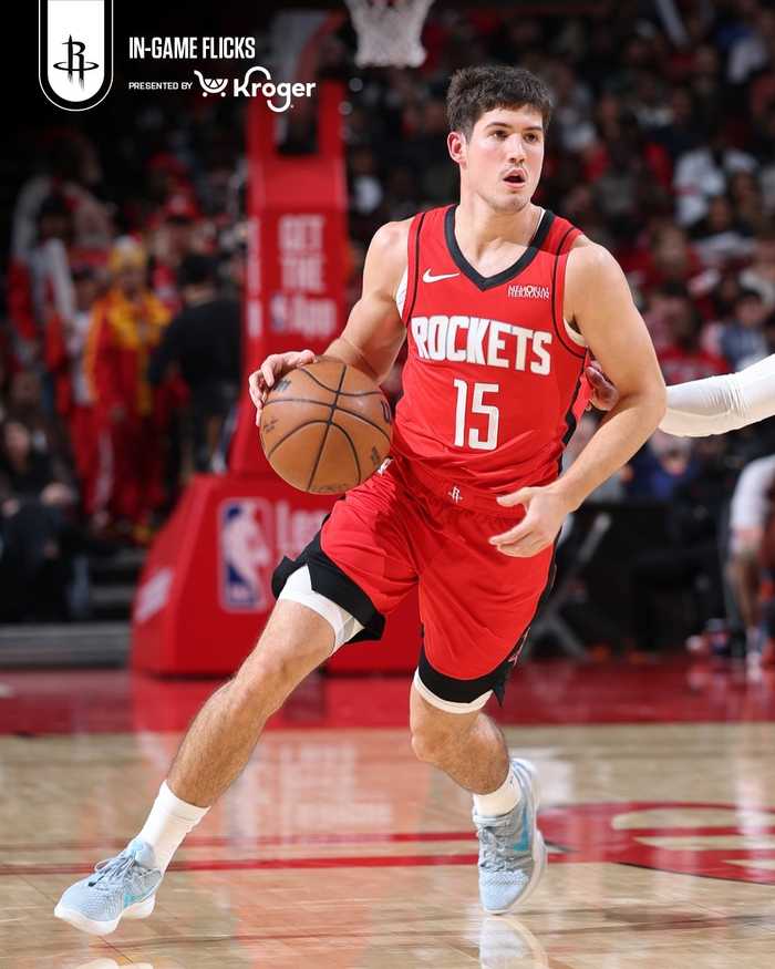 火箭半场53-55森林狼，杜兰特18分领跑