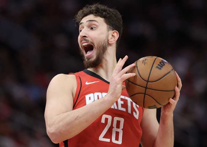 申京：上个月我打得有些松懈 新的一个月我需要统治每一场比赛